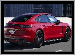 Porsche Panamera GTS, Czerwone